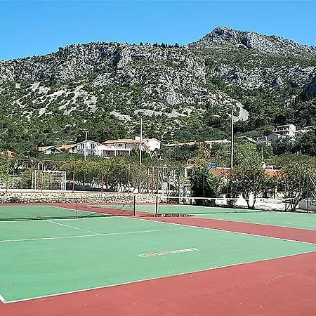 Villa Holiday Home- Luka