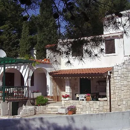 Holiday Home- Luka Klek
