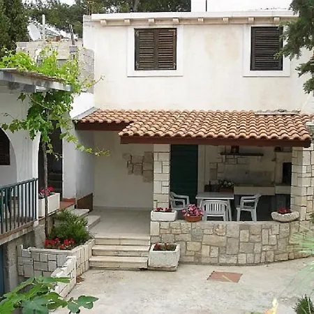 Villa Holiday Home- Luka *